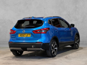 2017 Nissan Qashqai 1.2 Dig-T Tekna+ Xtron Euro 6 (s/s) 5dr in Blue — image 5