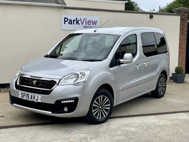 2019 Peugeot Partner Tepee 1.6 Bluehdie Active Automatic Horizon – Allied Mobility Conversion Wheelchair Adapted Wav in Silver — image 1