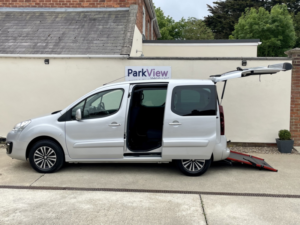 2019 Peugeot Partner Tepee 1.6 Bluehdie Active Automatic Horizon – Allied Mobility Conversion Wheelchair Adapted Wav in Silver — image 2