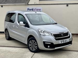 2019 Peugeot Partner Tepee 1.6 Bluehdie Active Automatic Horizon – Allied Mobility Conversion Wheelchair Adapted Wav in Silver — image 4