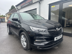 2019 Vauxhall Grandland X 1.5 Turbo D Blueinjection Se in Black — image 3