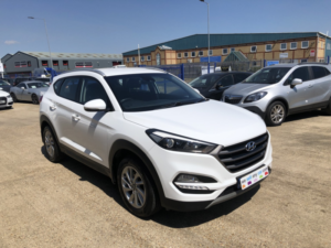 2016 Hyundai Tucson 1.7 Tucson Se Nav 1.7 D 116ps Bd +fss in White — image 2