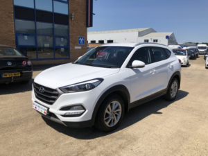 2016 Hyundai Tucson 1.7 Tucson Se Nav 1.7 D 116ps Bd +fss in White — image 5
