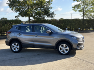 2018 Nissan Qashqai 1.5 Dci Acenta Premium in Grey — image 2