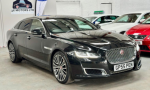 2016 Jaguar Xj 3.0d V6 Autobiography Auto Euro 6 (s/s) 4dr (lwb) in Black — image 3