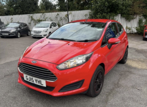2015 Ford Fiesta 1.25 Style in Red — image 2