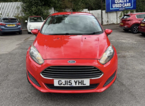 2015 Ford Fiesta 1.25 Style in Red — image 3