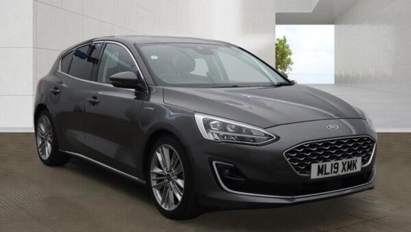 2019 Ford Focus 1.0t Ecoboost Vignale Euro 6 (s/s) 5dr in Grey — image 1