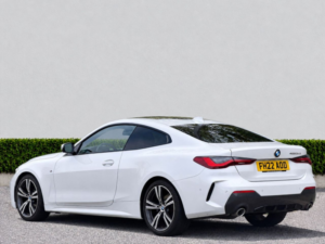 2022 BMW 4 Series 2.0 420d Mht M Sport Coupe 2dr Diesel Hybrid Auto Euro 6 (s/s) (190 Ps) in White — image 5