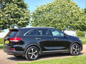 2016 Kia Sorento 2.2 Crdi Kx-2 Auto AWD Euro 6 (s/s) 5dr in Black — image 4