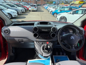 2015 Citroen Berlingo 1.6 Hdi 625 Lx L1 5dr in Red — image 2