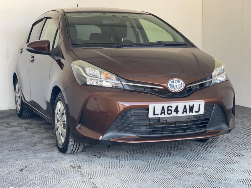 2014 Toyota Yaris 1.33 Dual Vvt-I Icon Multidrive S Euro 6 5dr in Brown — image 1