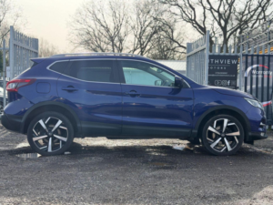 2017 Nissan Qashqai 1.5 Dci Tekna Euro 6 (s/s) 5dr in Blue — image 3