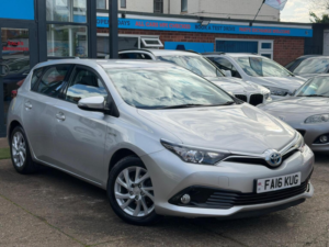 2016 Toyota Auris