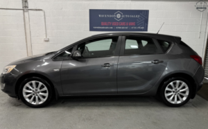 2012 Vauxhall Astra 1.6 16v Active Limited Edition in Grey — image 4