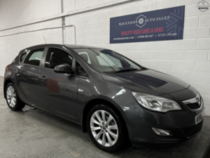2012 Vauxhall Astra 1.6 16v Active Limited Edition in Grey — image 6