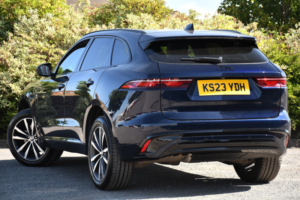 2023 Jaguar F-Pace 2.0 D200 Mhev R-Dynamic Se Black SUV 5dr Diesel Auto AWD Euro 6 (s/s) (204 Ps) in Blue — image 3