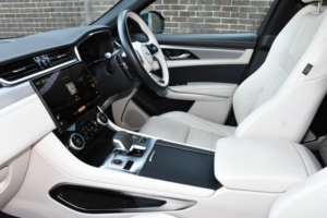 2023 Jaguar F-Pace 2.0 D200 Mhev R-Dynamic Se Black SUV 5dr Diesel Auto AWD Euro 6 (s/s) (204 Ps) in Blue — image 4