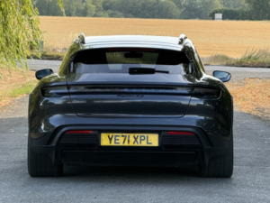 2021 Porsche Taycan Performance Plus 93.4kwh 4s in Grey — image 3