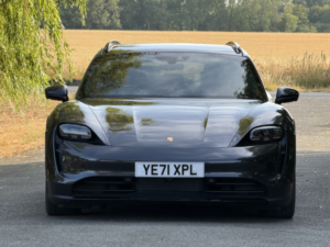 2021 Porsche Taycan Performance Plus 93.4kwh 4s in Grey — image 4