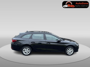 2023 SEAT Leon 1.0 Etsi Mhev Se Auto in Black — image 5