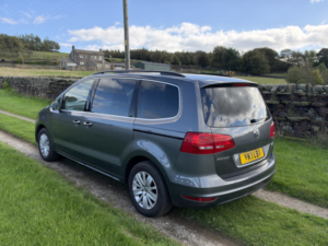 2011 Volkswagen Sharan 2.0 Tdi Bluemotion Tech Se in Grey — image 5