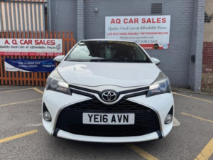 2016 Toyota Yaris 1.33 Dual Vvt-I Design Euro 6 5dr in White — image 2