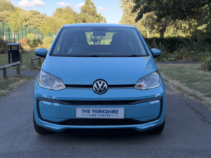 2016 Volkswagen Up! 1.0 Move Up! in Black — image 2