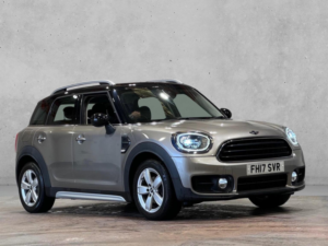 2017 MINI Countryman 2.0 Cooper D Euro 6 (s/s) 5dr in Silver — image 3