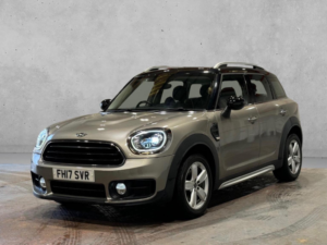 2017 MINI Countryman 2.0 Cooper D Euro 6 (s/s) 5dr in Silver — image 4
