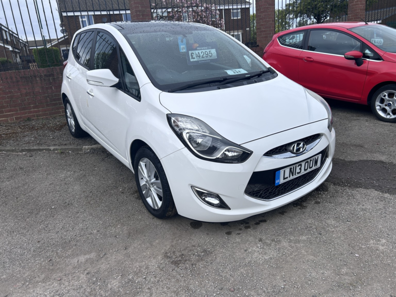 2013 Hyundai Ix20 1.4 Style in White — image 1