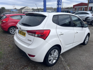 2013 Hyundai Ix20 1.4 Style in White — image 2