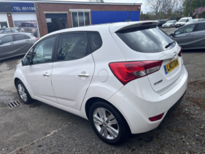 2013 Hyundai Ix20 1.4 Style in White — image 4