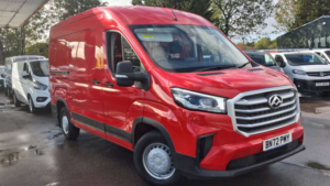 2022 Maxus Deliver 9 2.0 D20 Panel Van 5dr Diesel Manual Fwd L2 H2 Euro 6 (s/s) (163 Ps) in Red — image 4