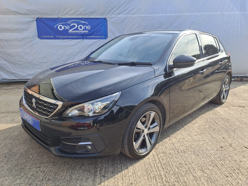 2020 Peugeot 308 1.5 Bluehdi Allure in Black — image 1