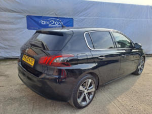 2020 Peugeot 308 1.5 Bluehdi Allure in Black — image 5