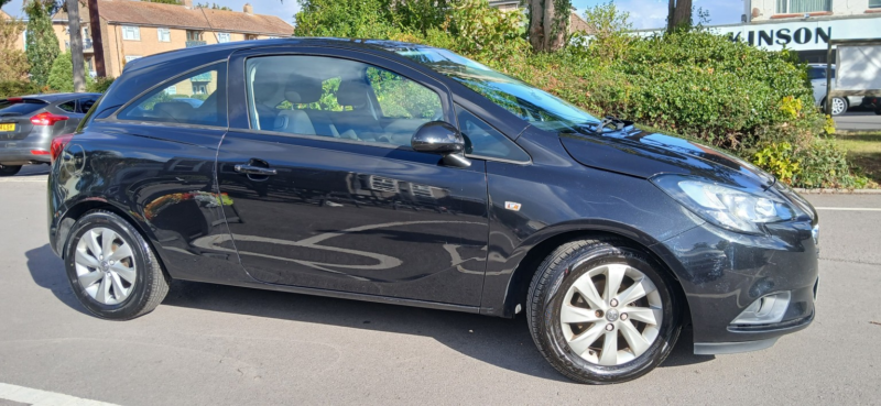 2015 Vauxhall Corsa 1.2 I Design in Black — image 1