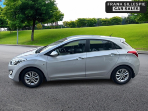 2015 Hyundai I30 1.6 Crdi Blue Drive Se Euro 6 (s/s) 5dr in Silver — image 2