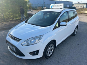 2014 Ford Grand C-Max 2.0 Tdci Zetec Powershift Euro 5 5dr in White — image 3