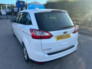 2014 Ford Grand C-Max 2.0 Tdci Zetec Powershift Euro 5 5dr in White — image 4