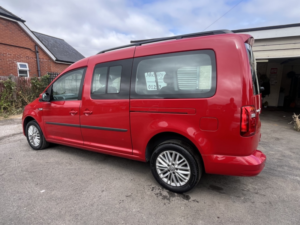 2019 Volkswagen Caddy Maxi in Red — image 5
