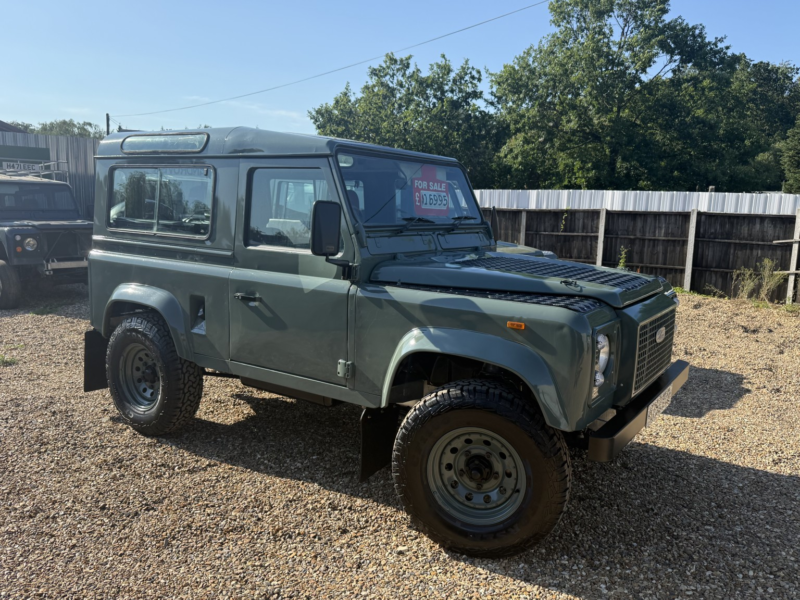 1991 Land Rover Defender 90 200tdi*full Rebuild*new Galv Chassis*heritage Style* in Green — image 1
