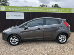 2016 Ford Fiesta 1.3 Zetec in Grey — image 3