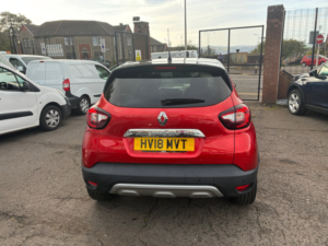 2018 Renault Captur 0.9 Tce Energy Signature X Nav SUV 5dr Petrol Manual Euro 6 (s/s) (90 Ps) in Red — image 4