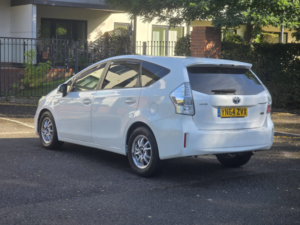2014 Toyota Prius+ 1.8 Vvt-H Icon MPV 5dr Petrol Hybrid CVT Euro 5 (s/s) (136 Ps) in White — image 4