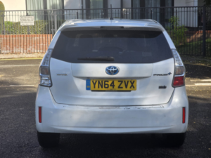 2014 Toyota Prius+ 1.8 Vvt-H Icon MPV 5dr Petrol Hybrid CVT Euro 5 (s/s) (136 Ps) in White — image 5