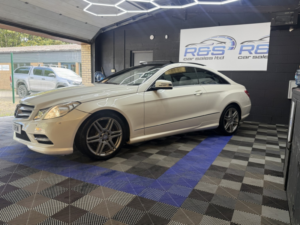 2013 Mercedes-Benz E Class 2.1 E220 Cdi Blueefficiency Sport in White — image 6