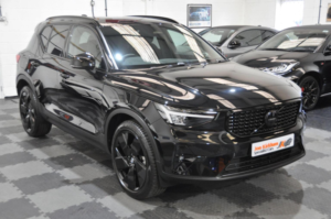 2024 Volvo Xc40 2.0 B3 Mhev Plus Black Edition Dct Auto Euro 6 (s/s) 5dr in Black — image 3