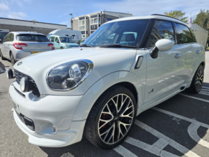 2013 MINI Countryman 1.6 John Cooper Works Countryman in White — image 6