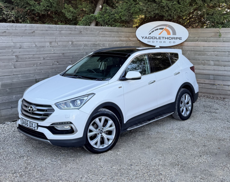 2016 Hyundai Santa Fe 2.2 Santa Fe 7-St 2.2 Wiggins 4WD Bd A/t in White — image 1